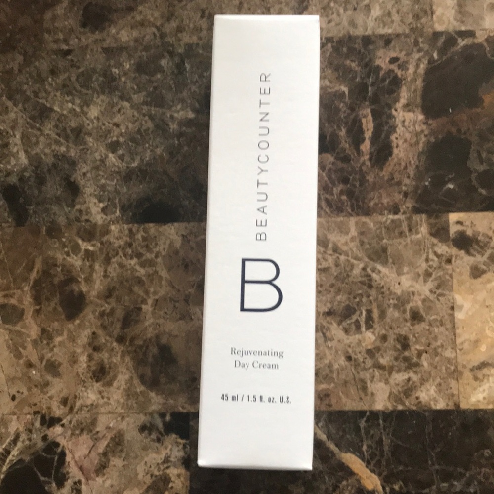 NEW Beautycounter rejuvenating day cream